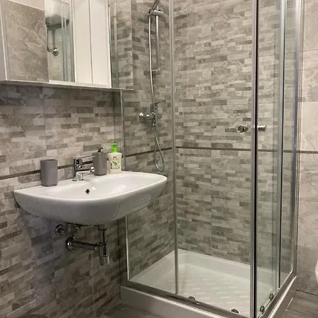 E Bagno Privato In Condiviso بيت ضيافة غالّيبولي