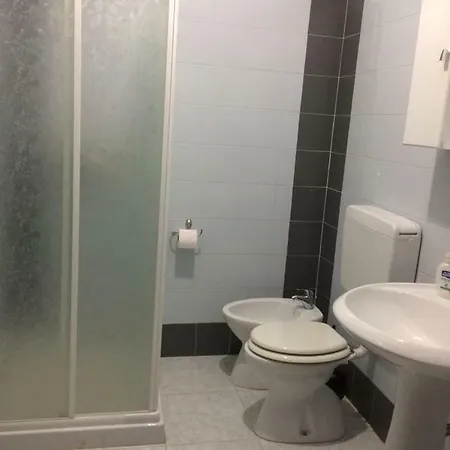 E Bagno Privato In Condiviso * غالّيبولي