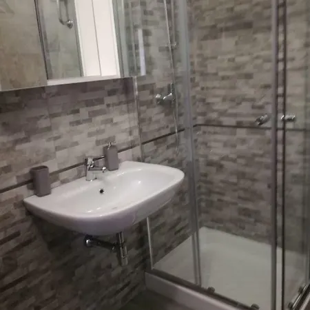 E Bagno Privato In Condiviso Guest house *
